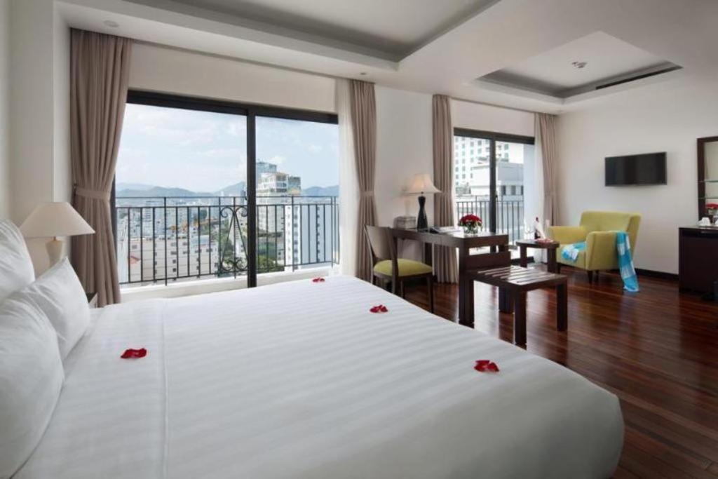 Legendsea Hotel Nha Trang Zewnętrze zdjęcie