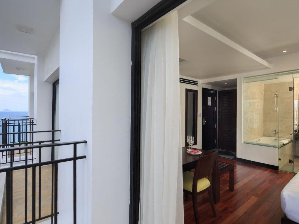 Legendsea Hotel Nha Trang Zewnętrze zdjęcie
